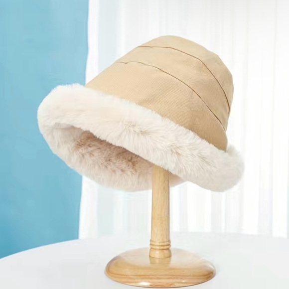 BRAND NEW Winter Thermal Bucket/Fisherman Warmer Hat with Faux Fur - - Picture 9 of 10